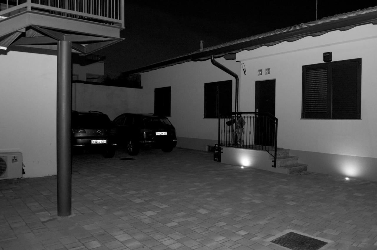 Appartamenti Rho Mailand Exterior foto